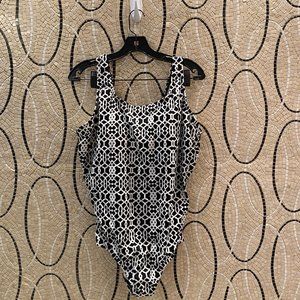 LAND'S END_Women's Bathing suit-Plus size like New